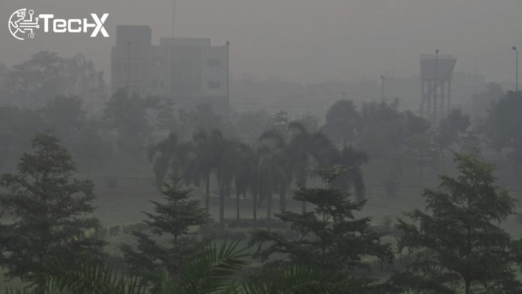 Smog Continues to Choke Lahore
