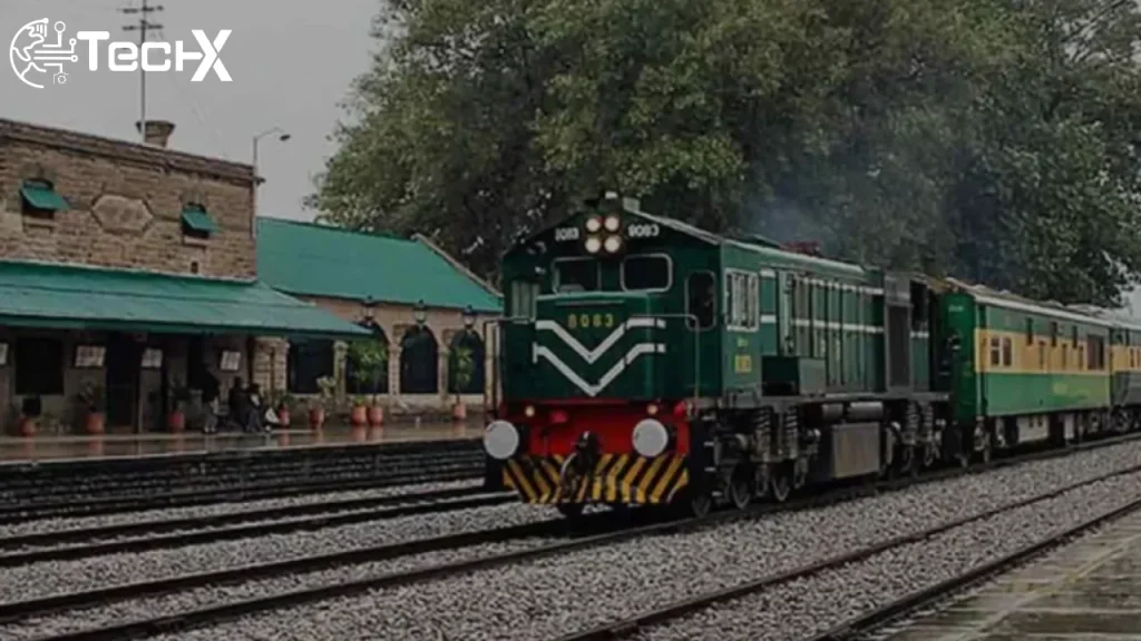 Pakistan Railways Launches Upgraded Railcar on Major Route